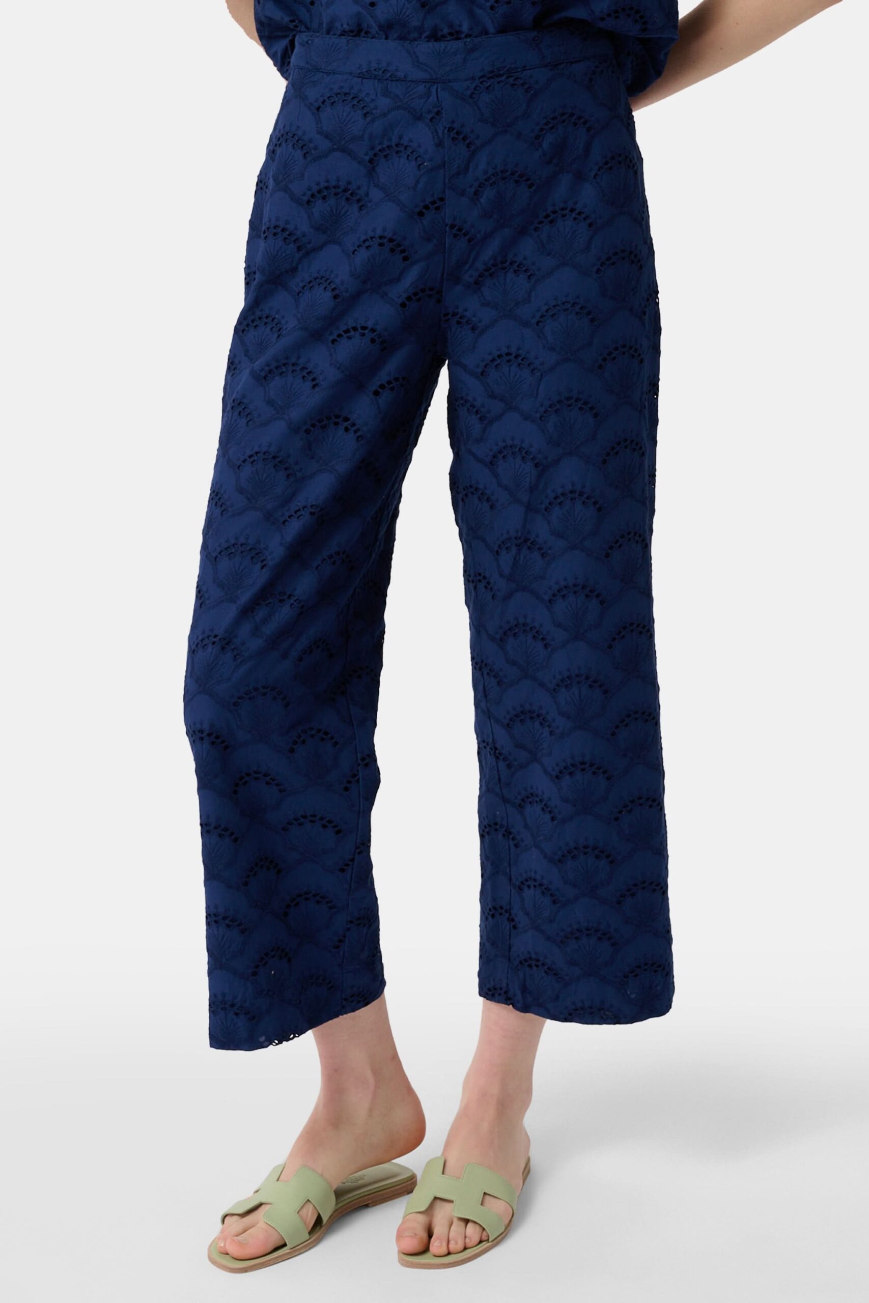 JEMINA_EYELET_KENDALL_PANT_0768